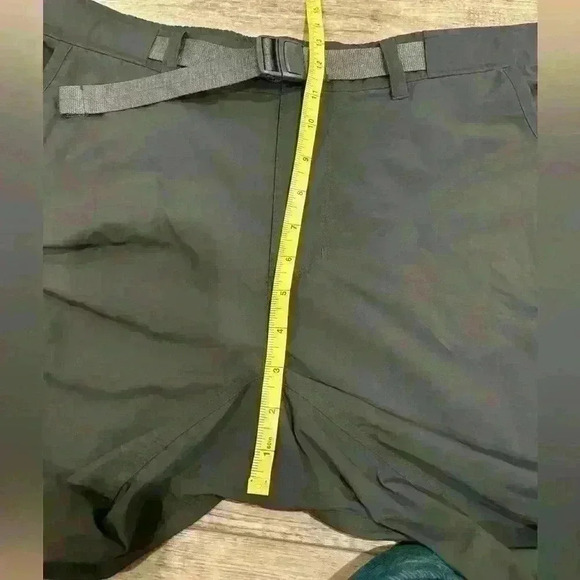 Columbia Sportswear Men’s Size 36 Omni-Shade® Gray Shorts - Picture 2 of 9